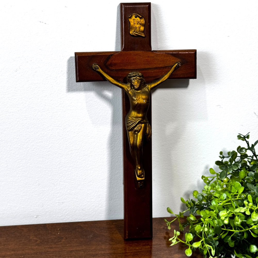 Vintage Wood Brass Tone Crucifix Jesus Cross INRI Catholic Christian Wall Decor
